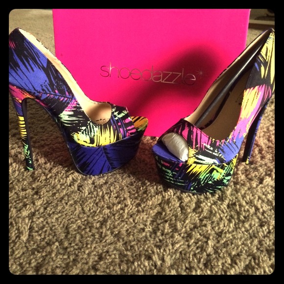 Brand new 👠👠 size 6.5 !