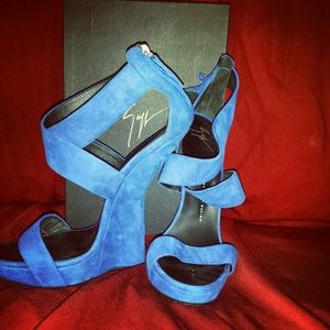 Giuseppe zanotti blue suede alien wedge sandals
