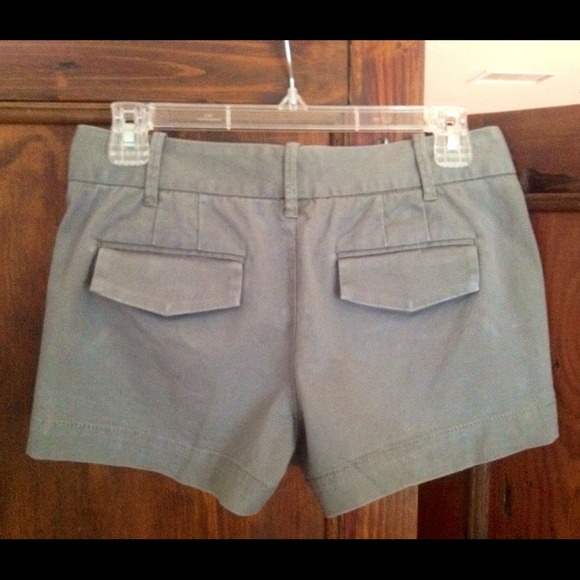 Juicy Couture Shorts - Picture 2 of 2