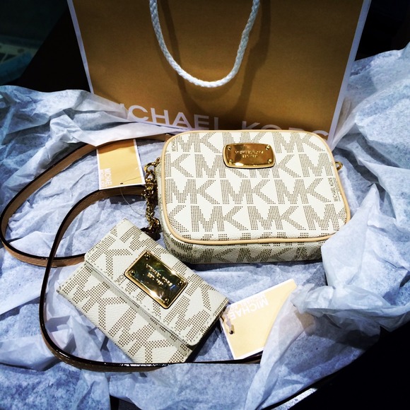 Michael Kors crossbody bag