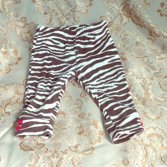 Super-cute zebra print leggings