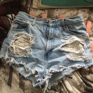 LF vintage high waisted Levi's Lace jean shorts