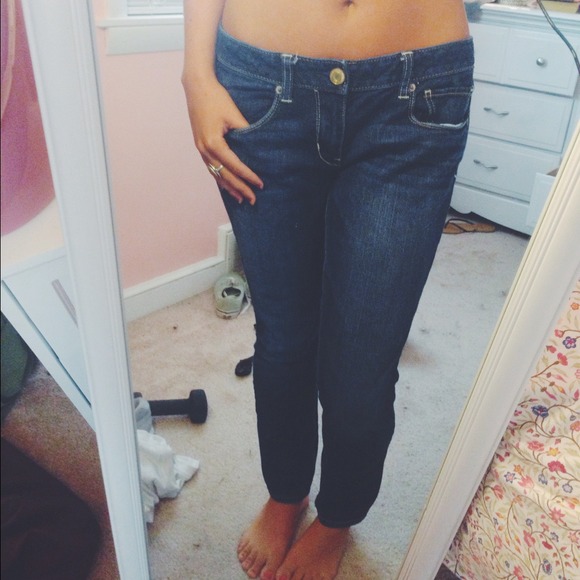 American eagle medium wash jeans