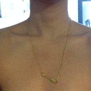 ***HOST PICK!!!***Cute arrow necklace