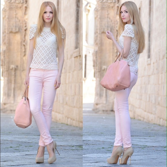 🎉 LAST CHANCE 🎉 Pink Skinny Jeans