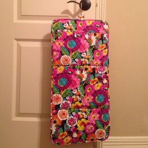 Vera Bradley foldable and hangable organizer