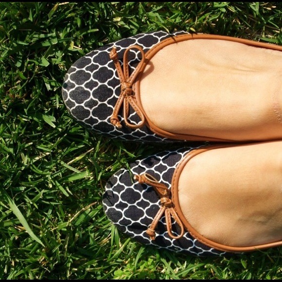 Merona navy blue pattern flats