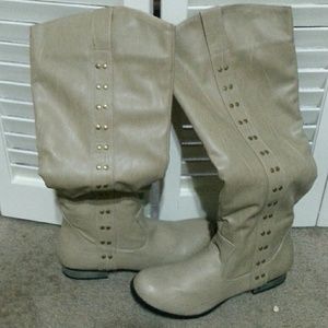 Sand color boots