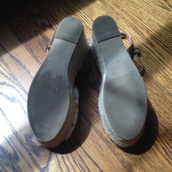 Floral Wedges - Picture 4 of 4