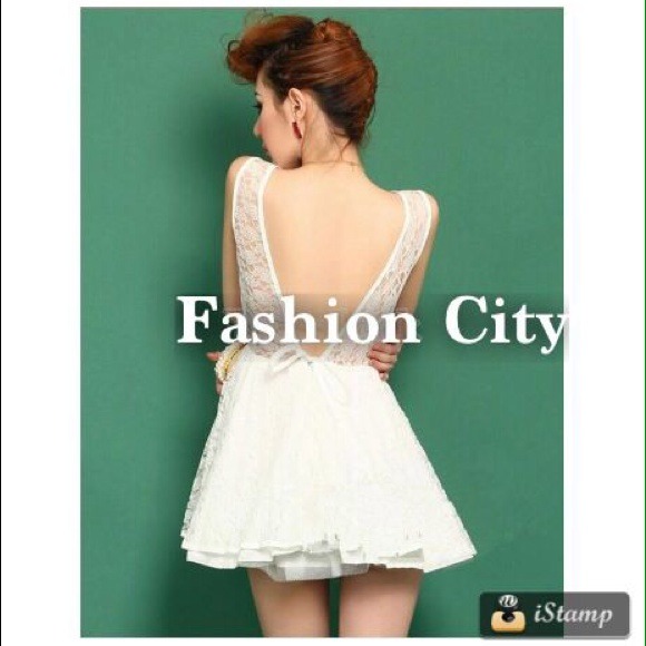 New! White Backless Lace Dress - Picture 3 of 4