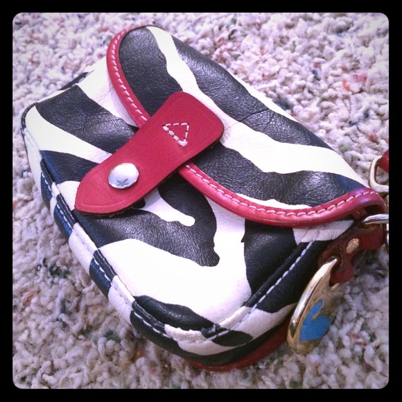 Dooney and Bourke clutch!!!