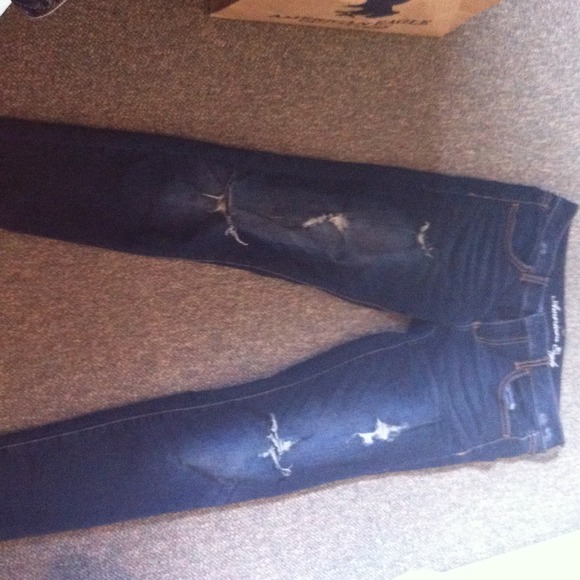 American eagle ripped skinny jeans