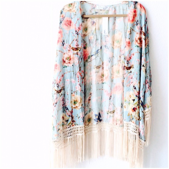 stellas Tops - Floral print kimono with fringe trim
