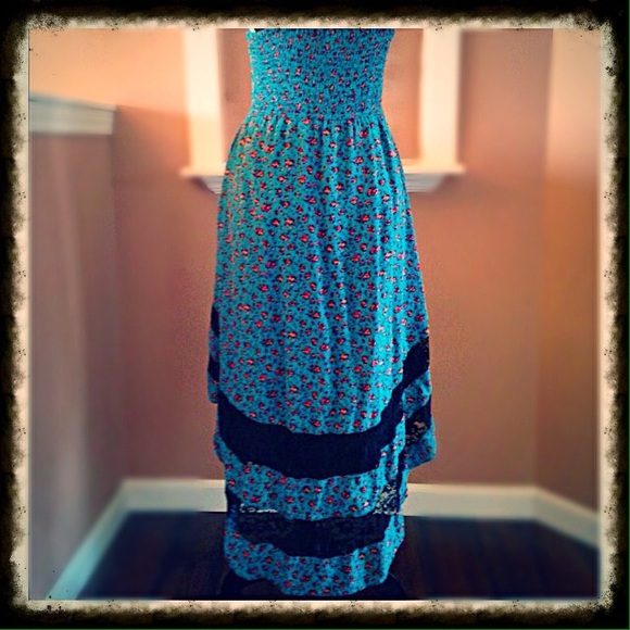 ❤️SOLD❤️Adorable Floral Hi Lo Dress - Picture 2 of 4