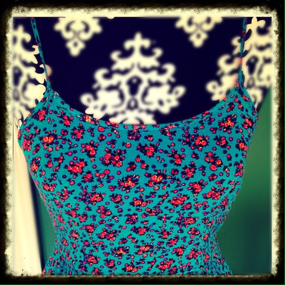 ❤️SOLD❤️Adorable Floral Hi Lo Dress - Picture 3 of 4