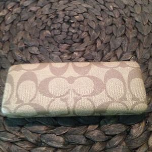 Coach frame and case