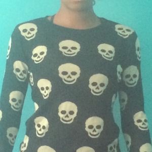 Skull Thin Sweater by TCEC
