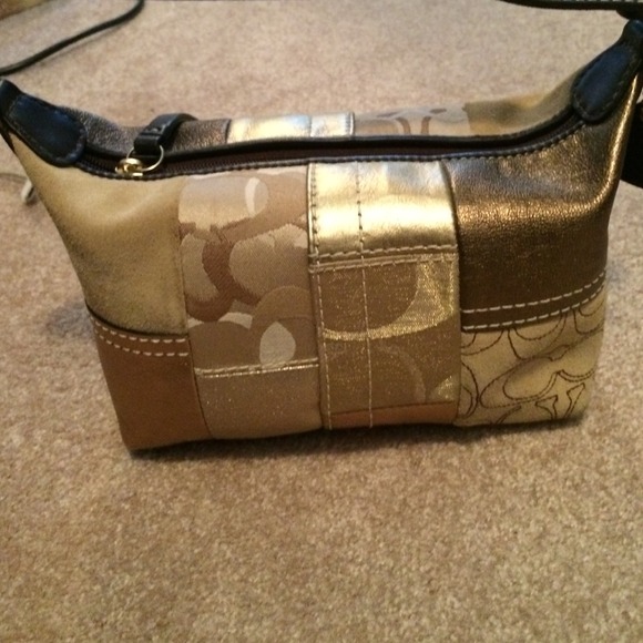 New Coach purse - Picture 1 of 3