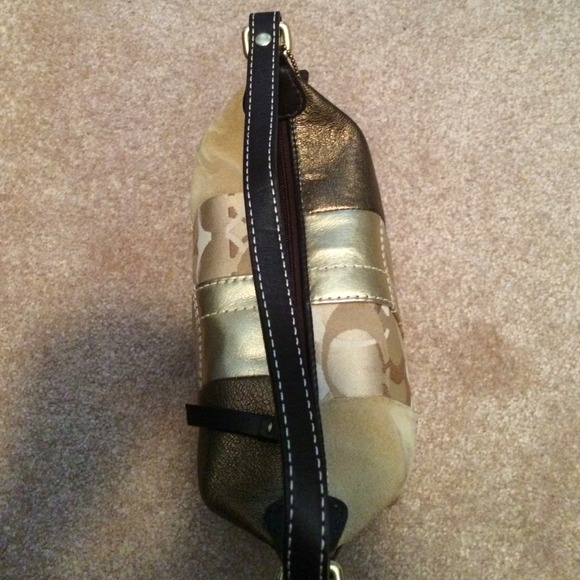 New Coach purse - Picture 2 of 3