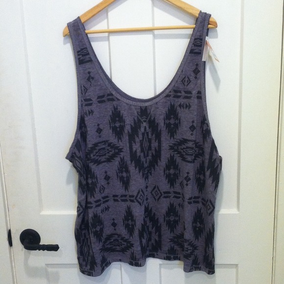 Grey patterned tank • Size 3X