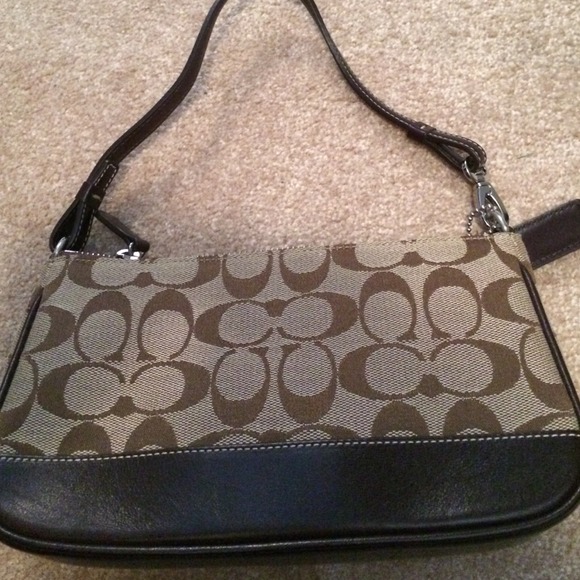 Coach purse - Picture 2 of 3