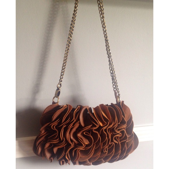 Chain Strap Shoulder/Cross Body Bag - Picture 2 of 2