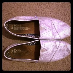TOMS shoes