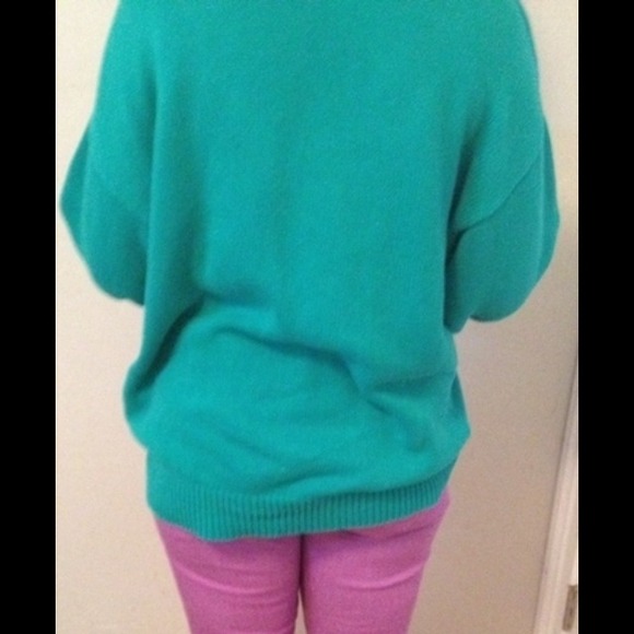 Large Turquoise Gap Sweater - Picture 3 of 4