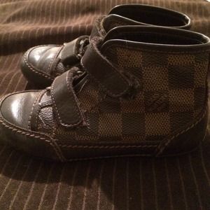 Authentic LV shoes for Toddler👣Reserved