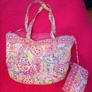 Vera bradley purse with wallet connected