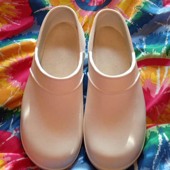 CROCS nursing shoes