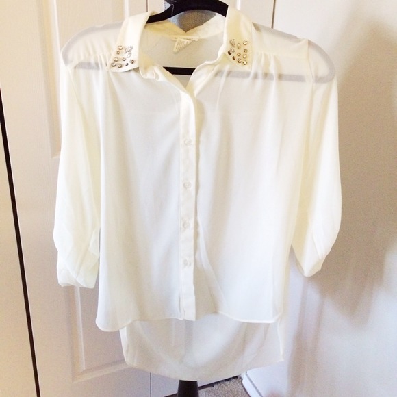 White High-Low Button Down Top w/ Studded Collar