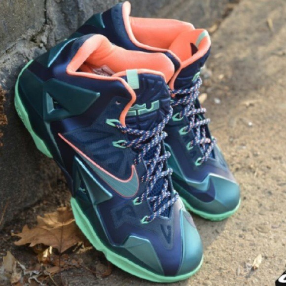 Nike lebron 11 Akron