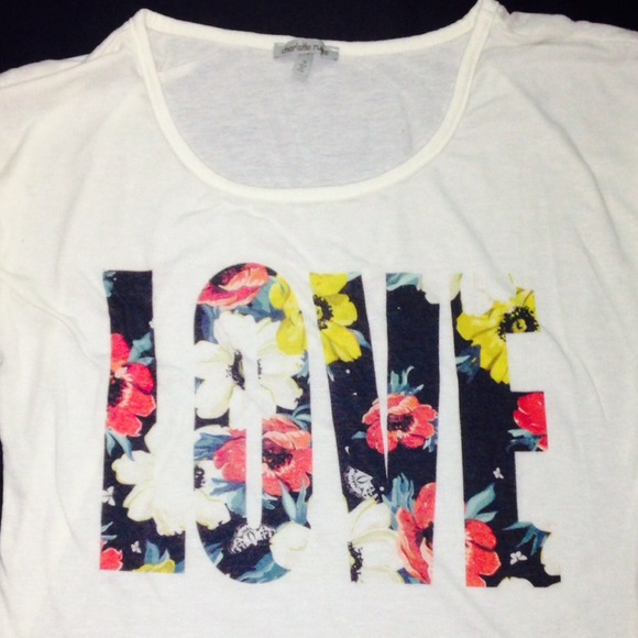 T-Shirt. - Picture 2 of 4