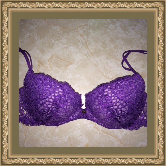 🚫SOLD🚫Victoria's Secret Padded Demi Bra 34B