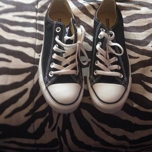 Black and white converse