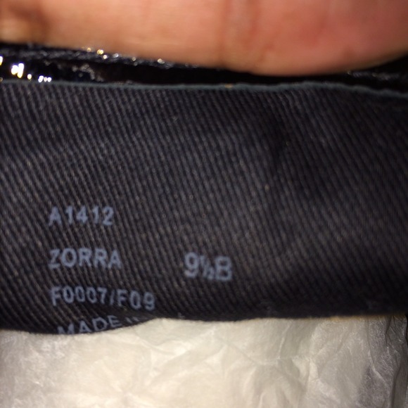 NO TRADES !! Coach Sneaker Authentic - Picture 2 of 2
