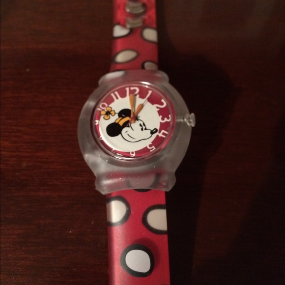 Minnie Mouse Watch - Picture 2 of 2
