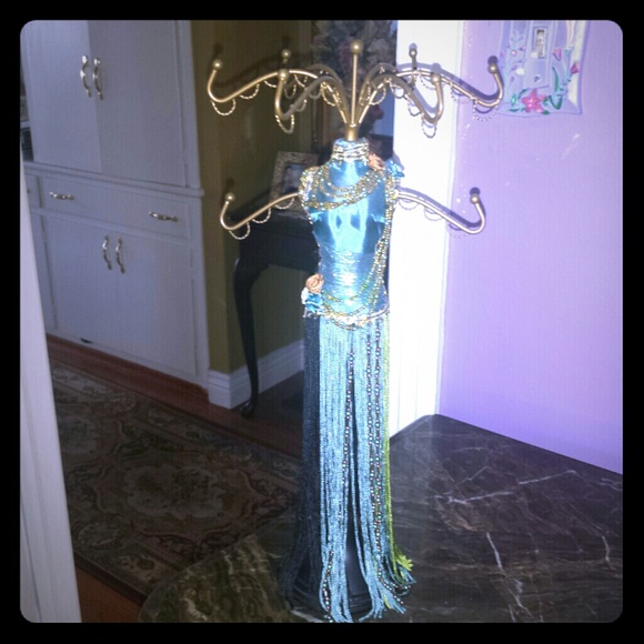 Incredibly cute jewelry organizer!