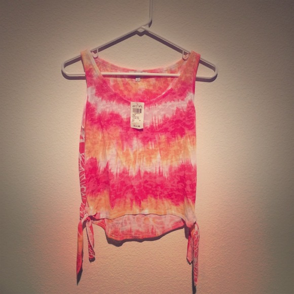 dELiA's Coral Top