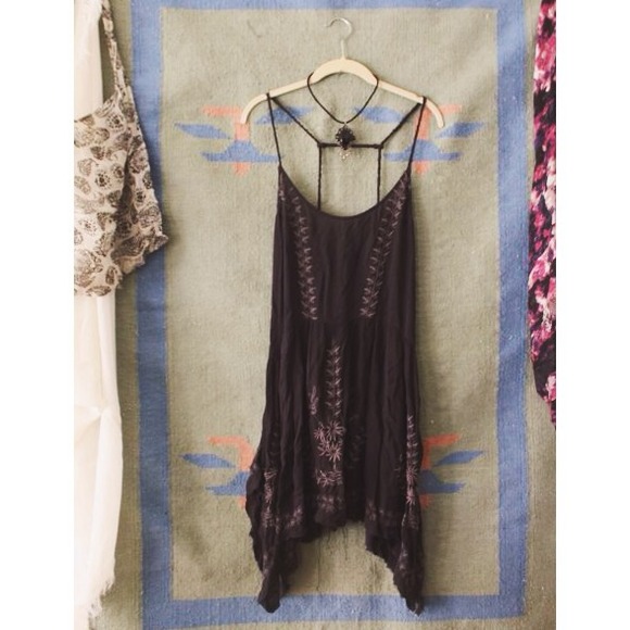 SOLD FP Meadows Of Medallion Slip