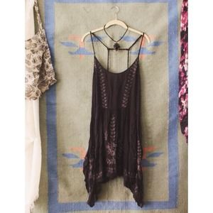 SOLD FP Meadows Of Medallion Slip