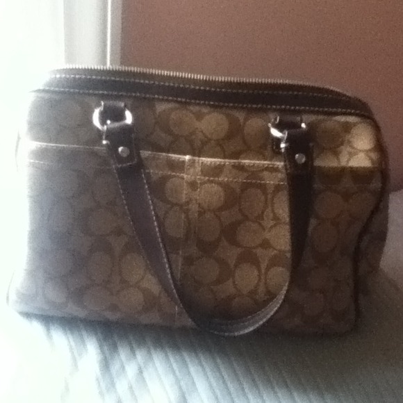 Coach handbag - Picture 2 of 2