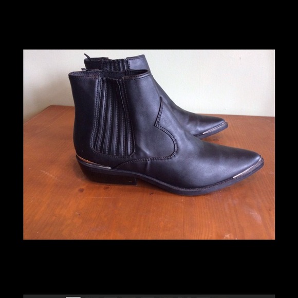 H&M Divided western ankle boots