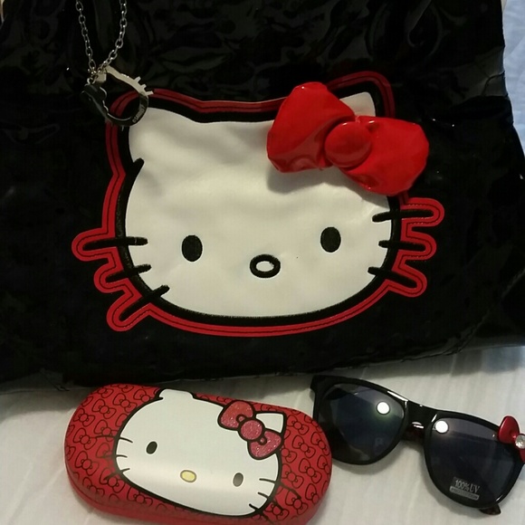 hello kitty purse and sunglass bundle