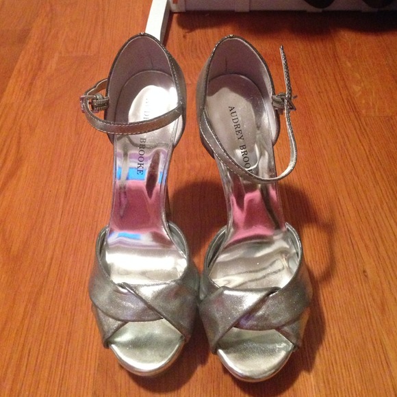 Silver open toe shoes