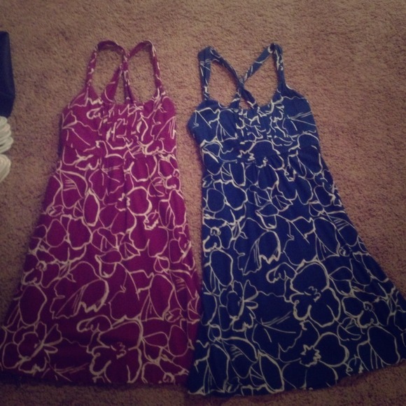 American Eagle flowery dresses