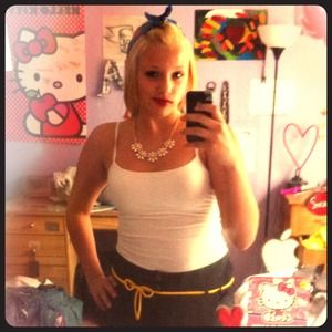 Short necklace Short necklace