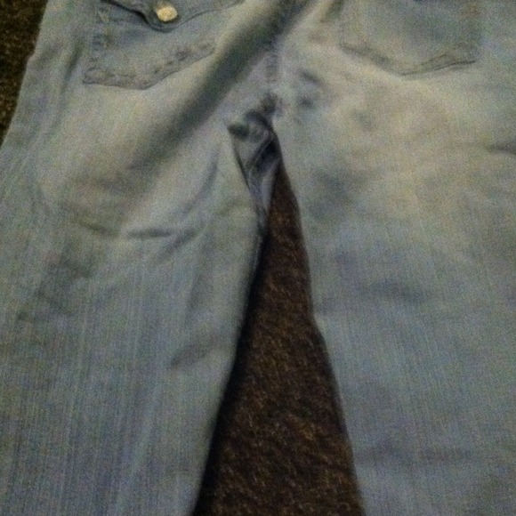 Blue jean capris - Picture 2 of 2