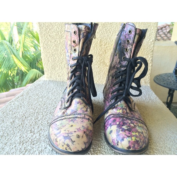 Steve Madden Shoes - combat boots